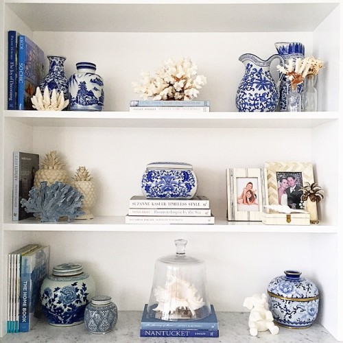 Blue and White Ceramics, Gallerie B