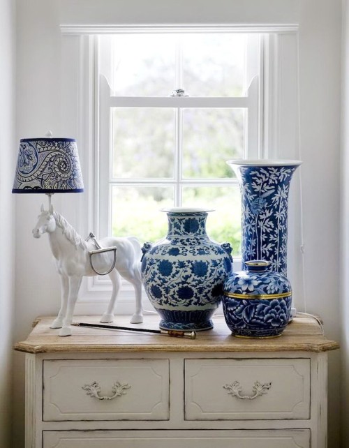 Blue and White Ceramics, Gallerie B