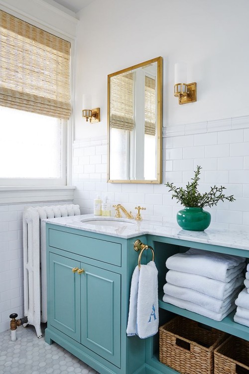 Friday's Favourites, turquoise bathroom. Gallerie B