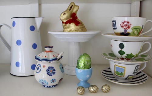 Easter Bunny evidence! Gallerie B blog.