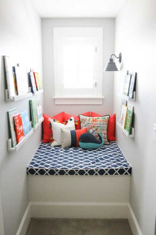 Very cute reading nook idea. Friday's Favourites, Gallerie B blog.