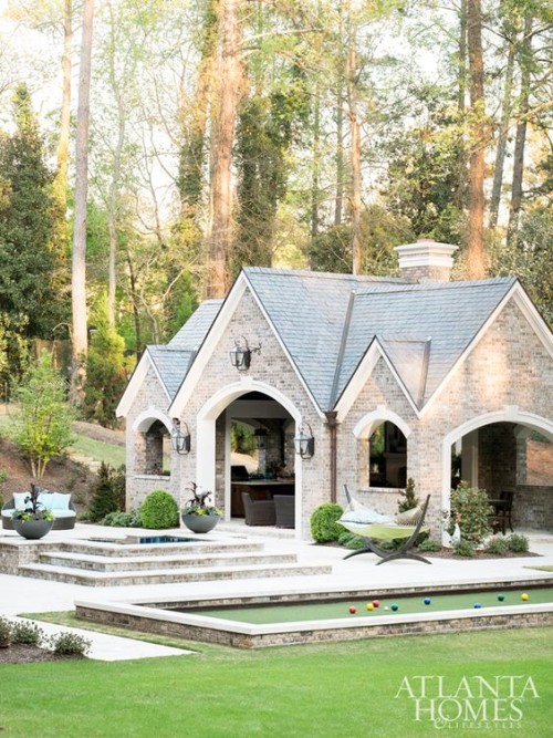 Perfect pool house. Friday's Favourites, Gallerie B blog.