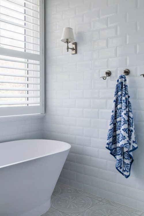 Tips to create a Hamptons Style Bathroom